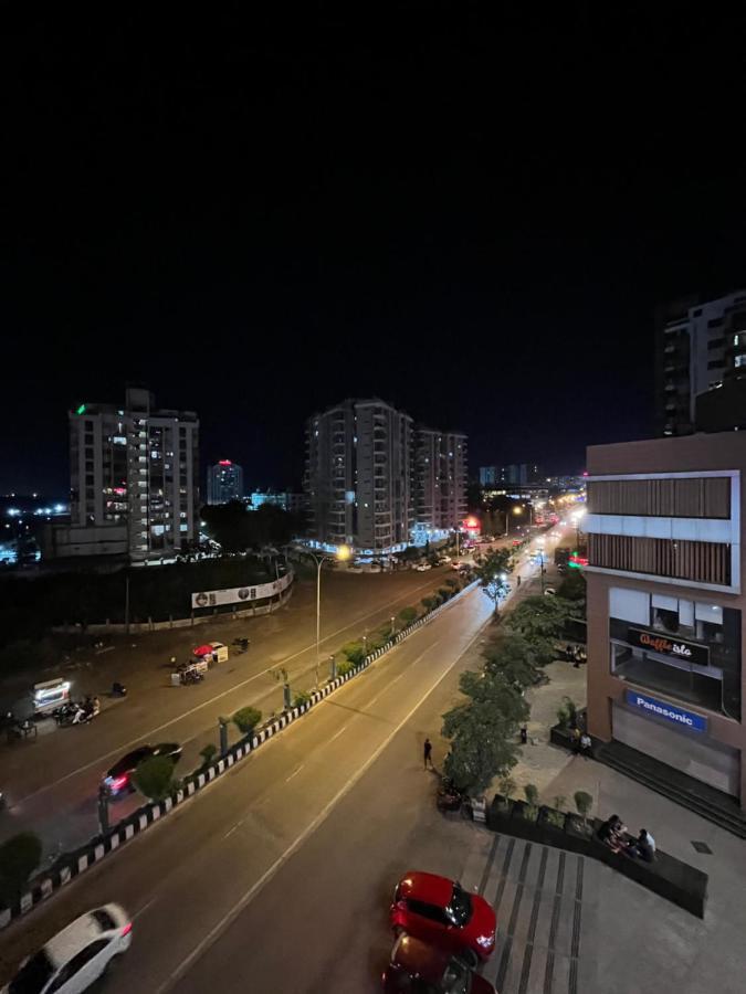 Hotel The Vital Surat Dış mekan fotoğraf